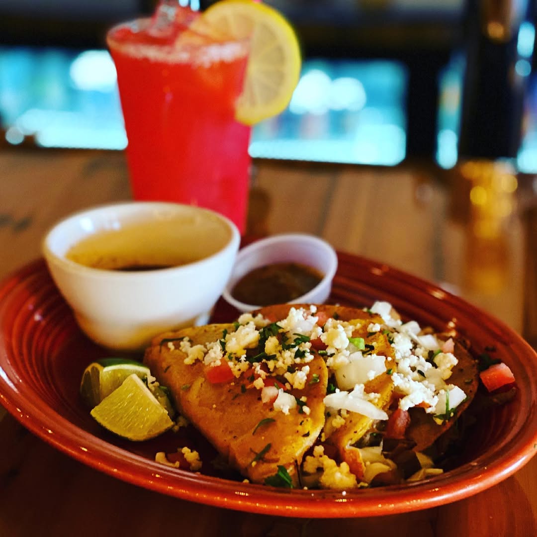Best tacos in Bend OR, smoked chicken tacos, Bend Oregon craft beer, pub food Bend.